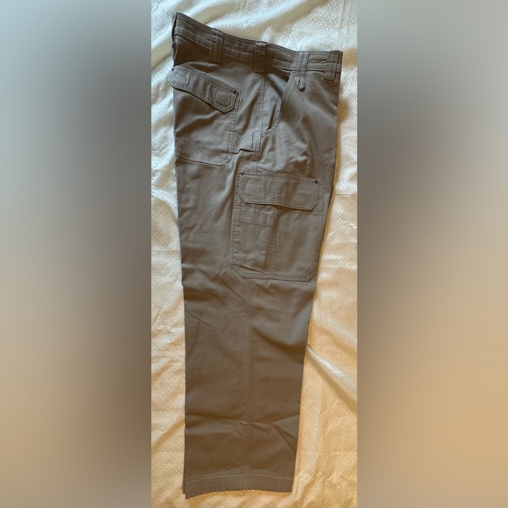 Duluth Trading Co 42x32(actual 42x31.5)Flex Fire Hose Cargo Pants 45507B